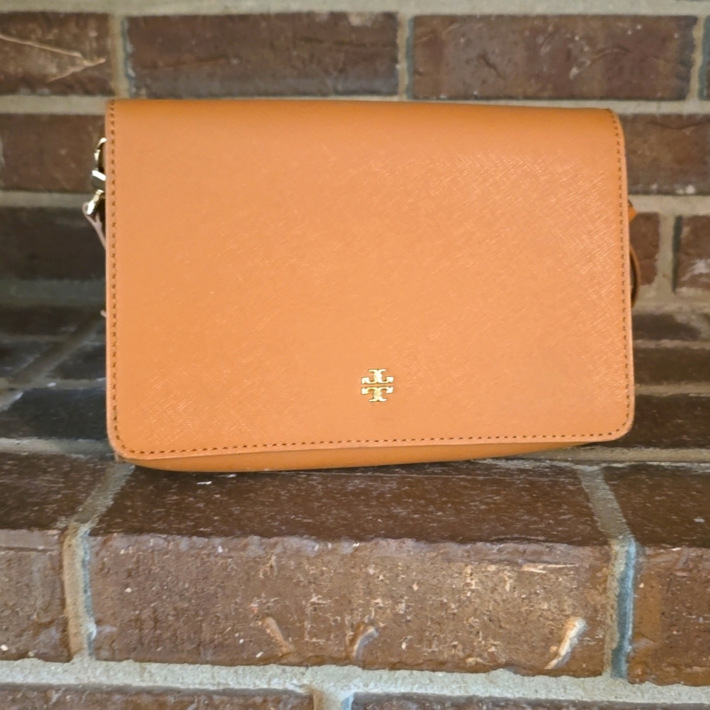 Tory Burch Emerson Convertible Shoulder Bag‎ in Cardamom Brown